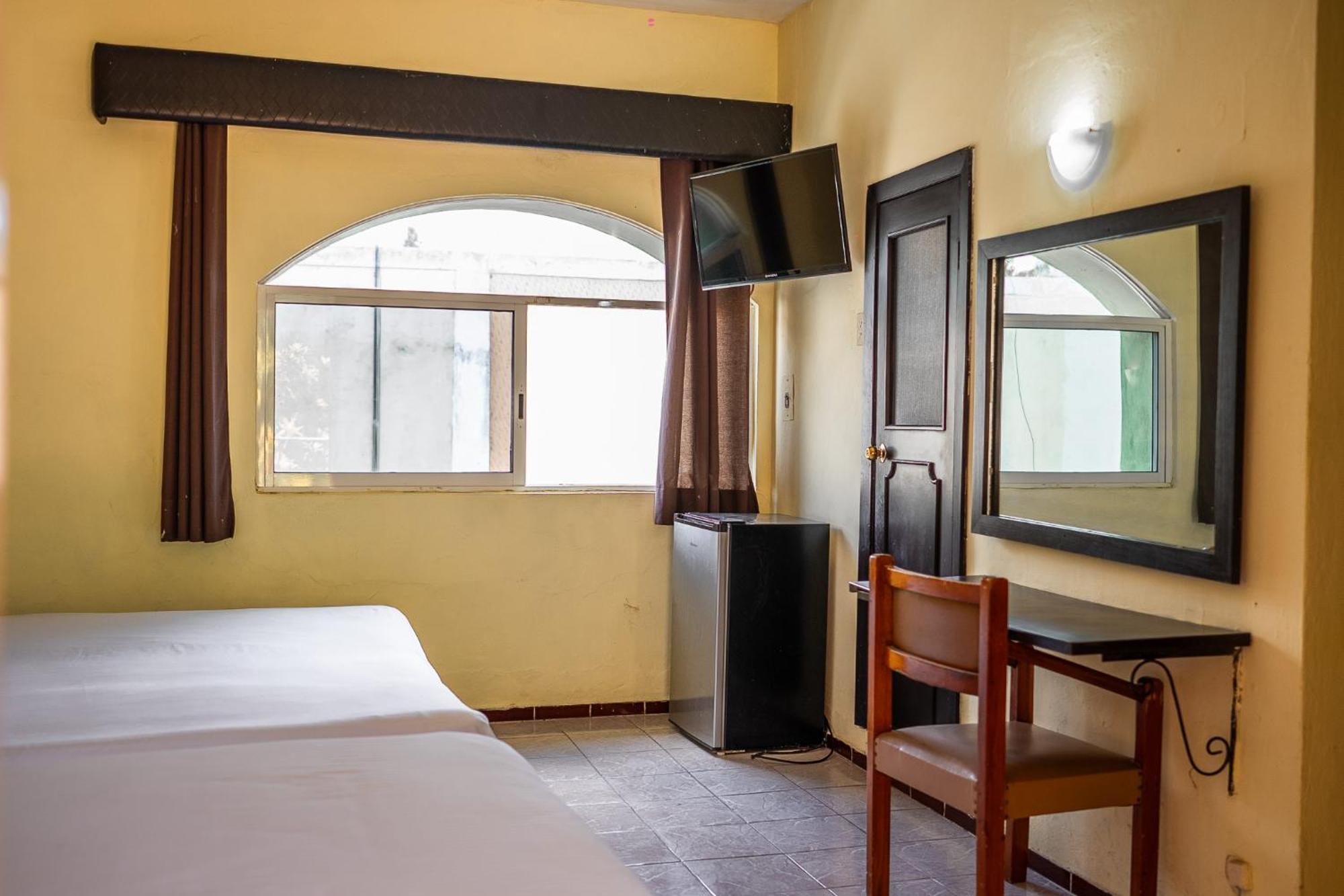 Hotel Maria De La Luz 바야돌리드 외부 사진