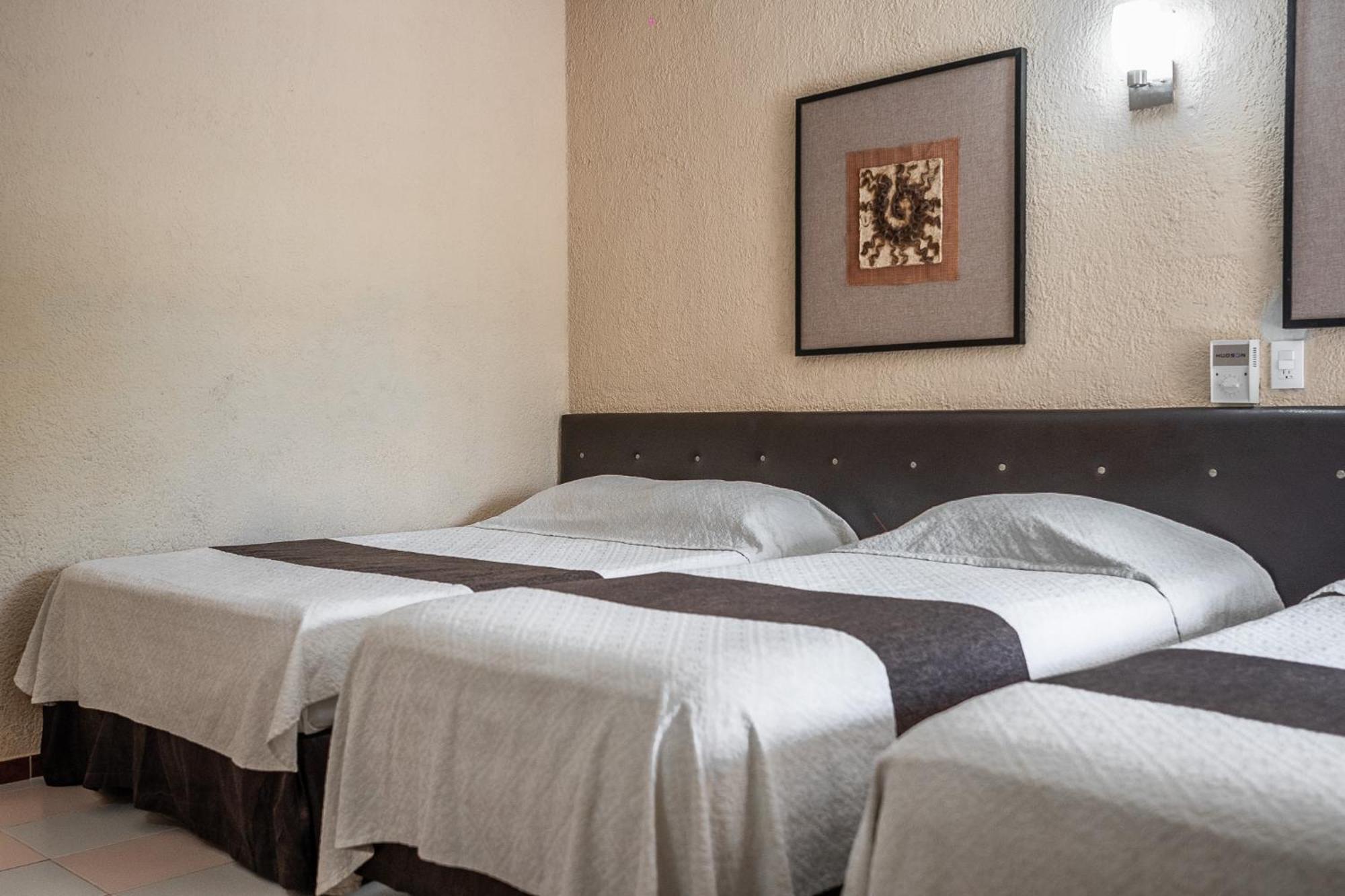 Hotel Maria De La Luz 바야돌리드 외부 사진