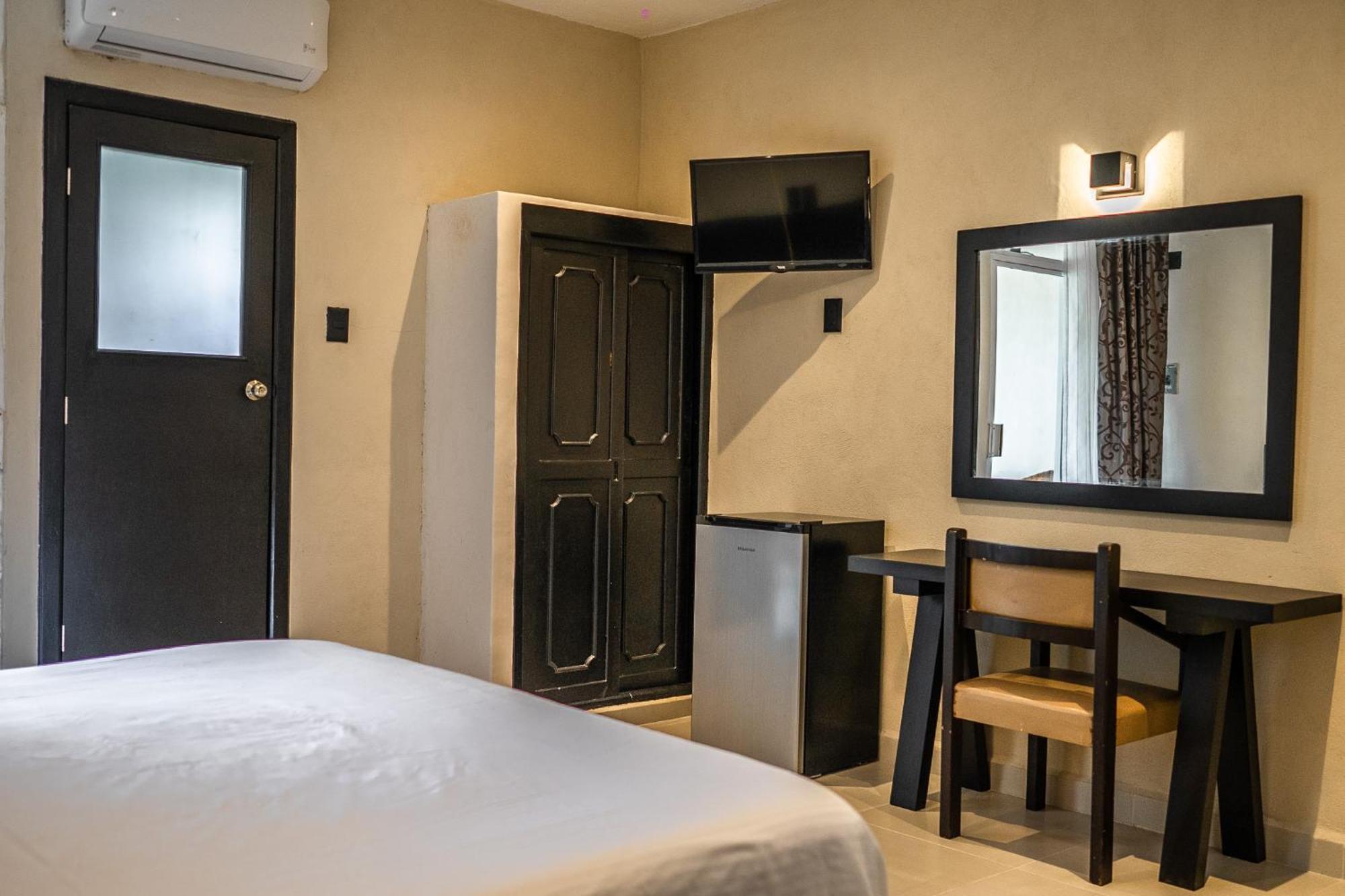 Hotel Maria De La Luz 바야돌리드 외부 사진