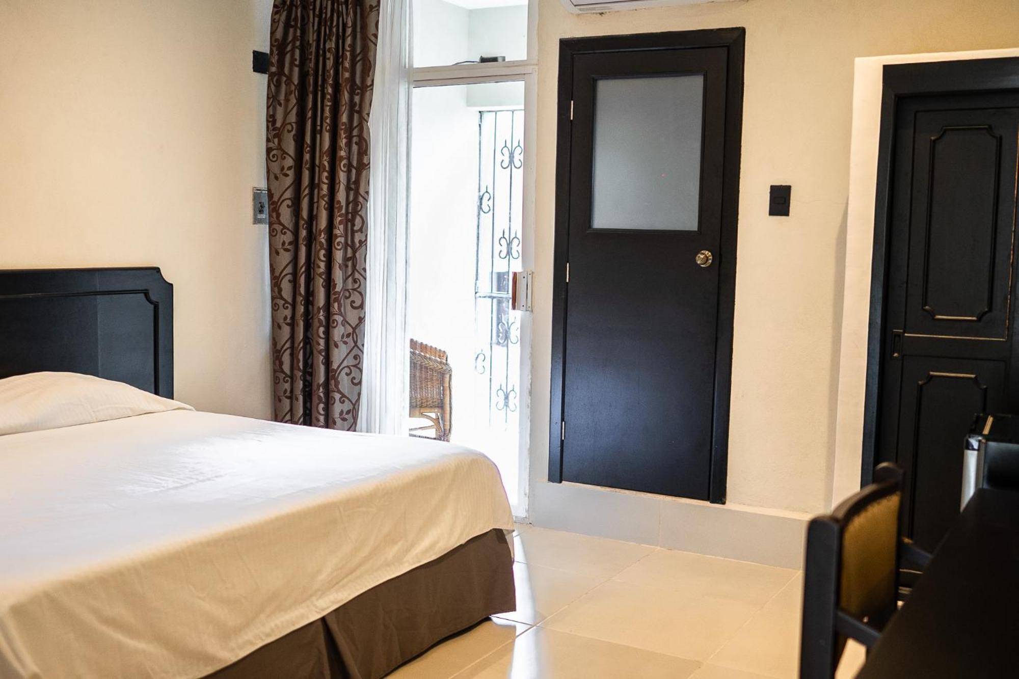 Hotel Maria De La Luz 바야돌리드 외부 사진