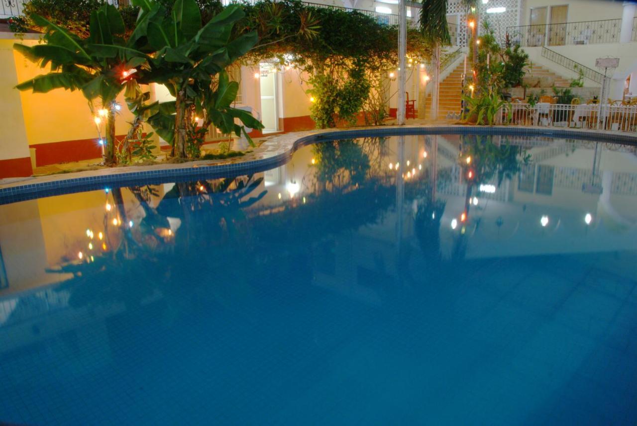 Hotel Maria De La Luz 바야돌리드 외부 사진
